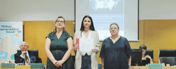 Entrega premio TFG Inés Escobar Castañ
